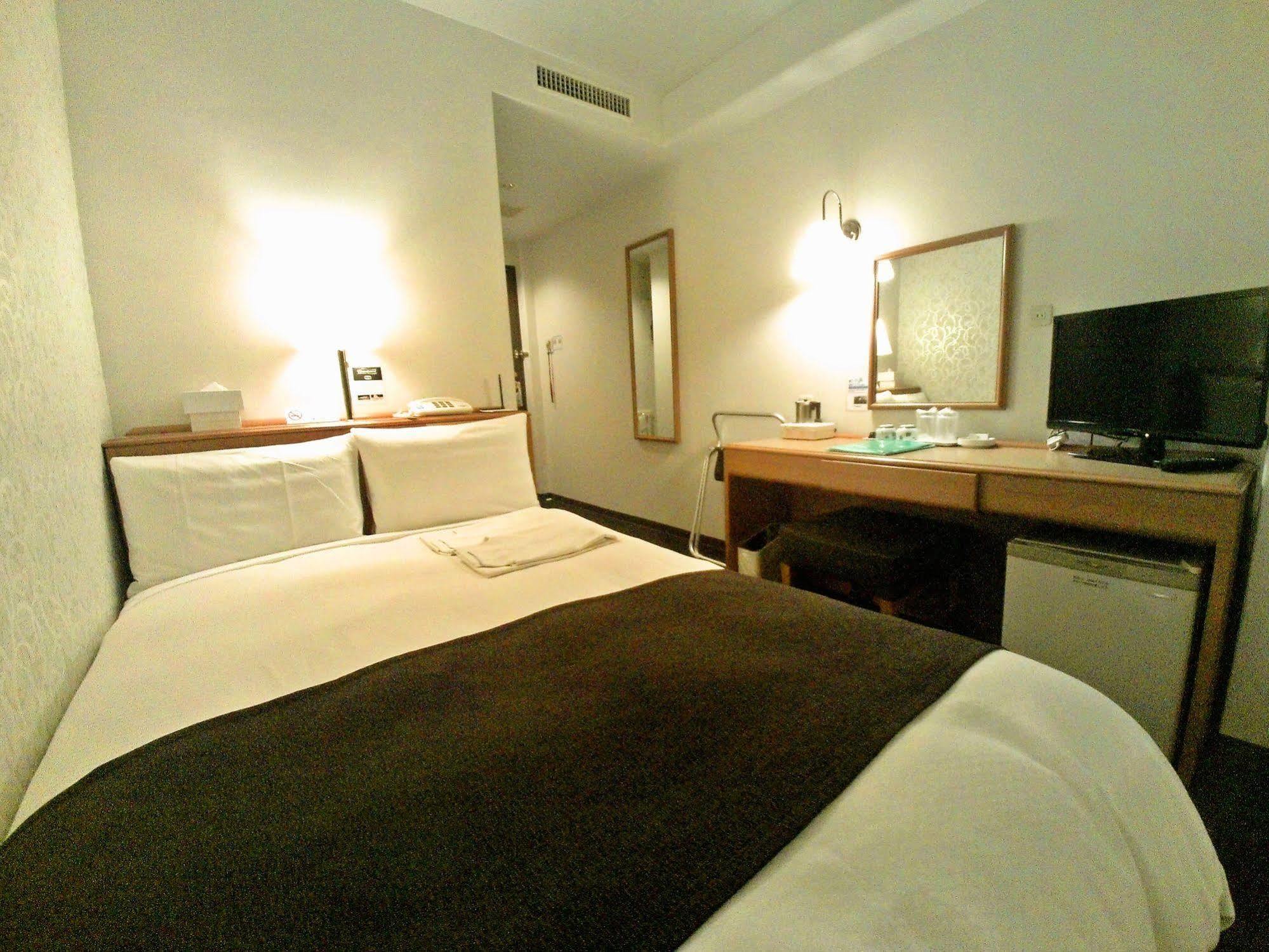 Smile Hotel Tokyo Ayase Ekimae מראה חיצוני תמונה
